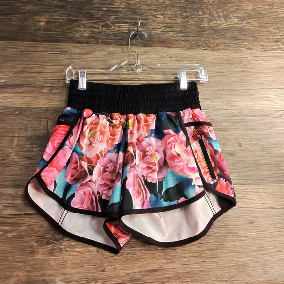 Lululemon Athletica Floral Women's Athletic Shorts - Pink and Blue - Picture 1 of 8